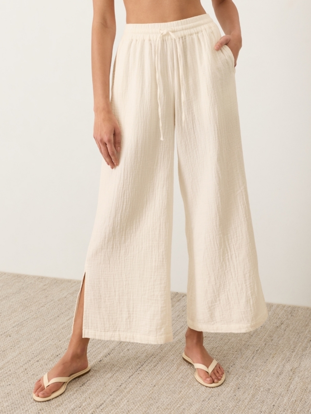 NEW Pact Organic Cotton Coastal Double Gauze Split Hem Pants - Cream Size Small